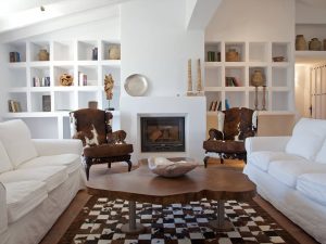 reading room at el Carligto Private Andalucian Hideaway Carol Ketelson Delectable Destinations Culinary Tours